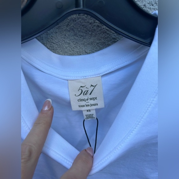 Cinq à Sept Cropped Feather Tee in White New with Tags! - Picture 3 of 4